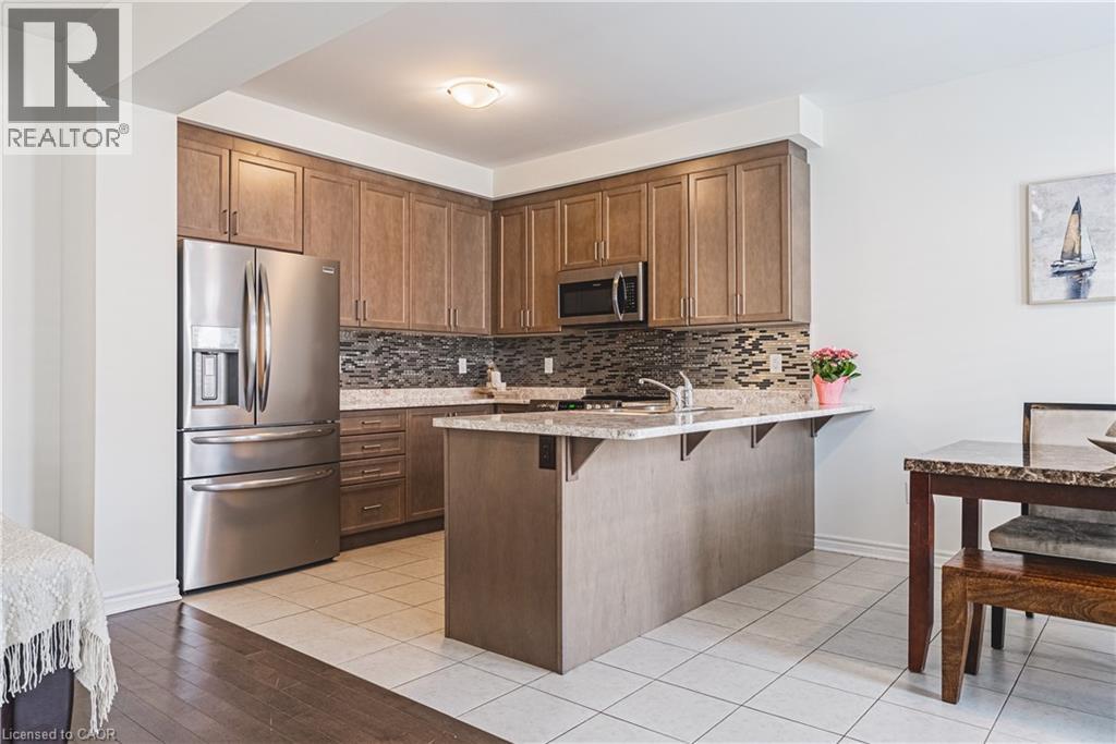 728 KENNEDY Circle W, Milton, Ontario, L9E1R9 — Photo 16