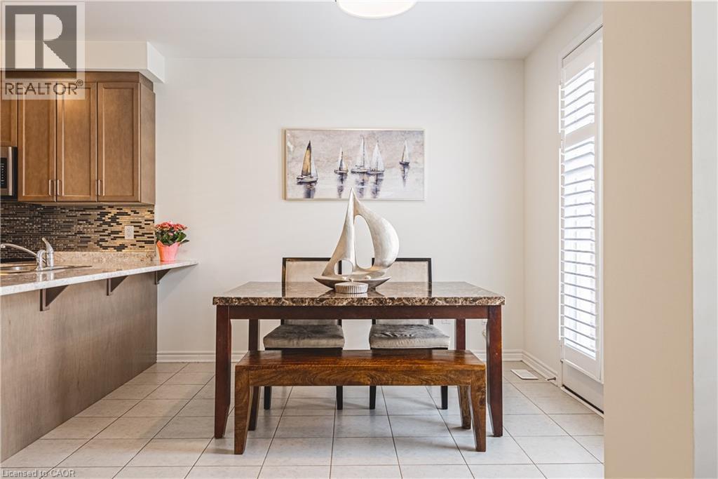 728 KENNEDY Circle W, Milton, Ontario, L9E1R9 — Photo 18