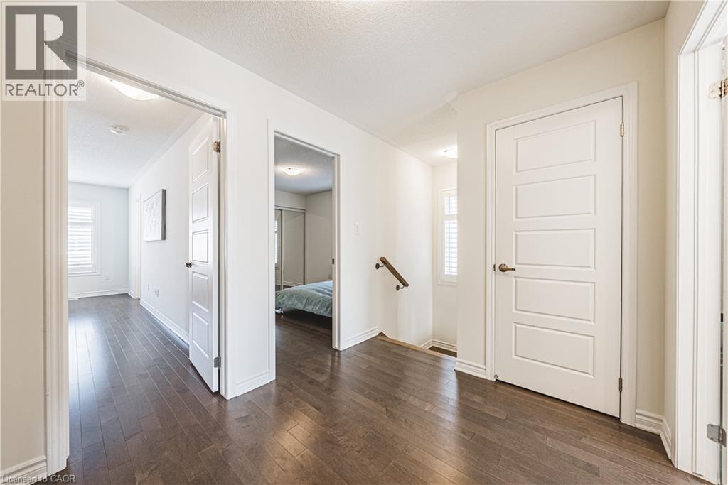 728 KENNEDY Circle W, Milton, Ontario, L9E1R9 — Photo 23