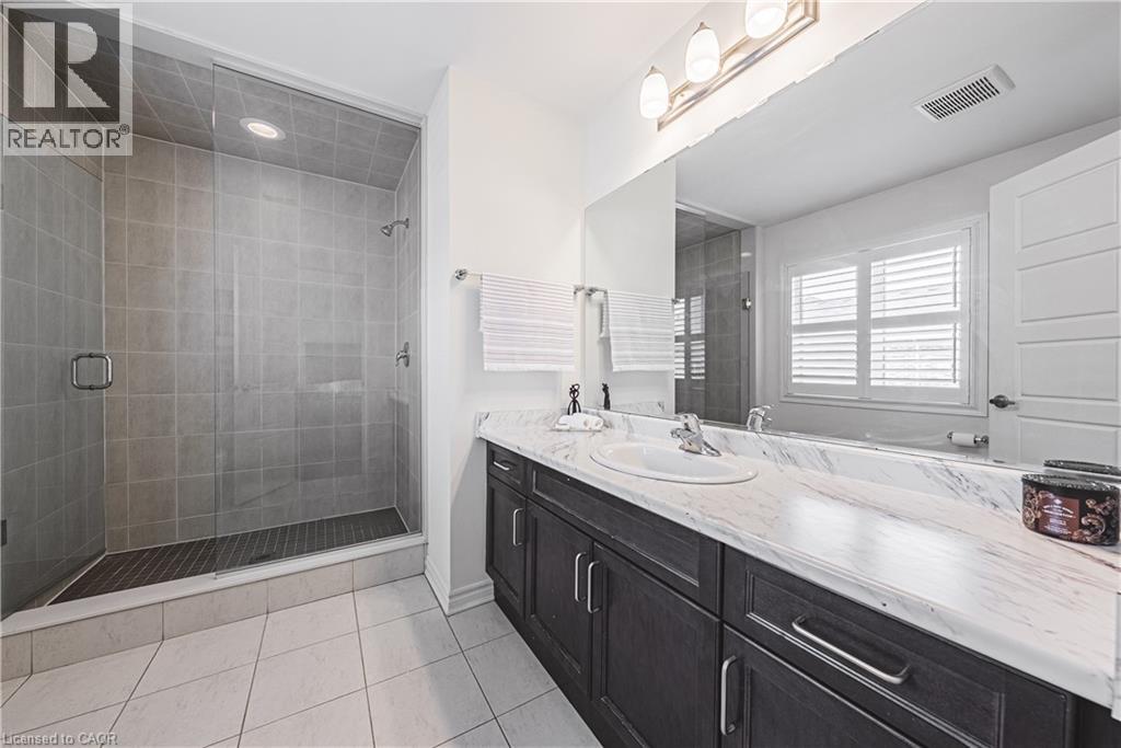 728 KENNEDY Circle W, Milton, Ontario, L9E1R9 — Photo 27