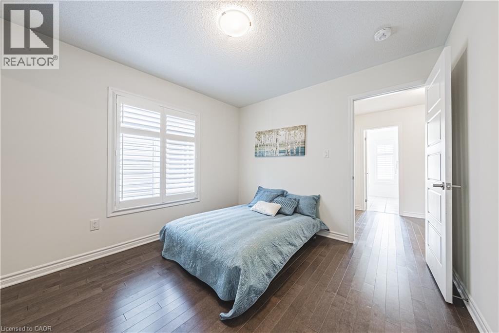 728 KENNEDY Circle W, Milton, Ontario, L9E1R9 — Photo 31