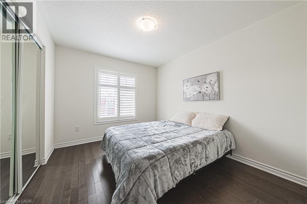 728 KENNEDY Circle W, Milton, Ontario, L9E1R9 — Photo 34