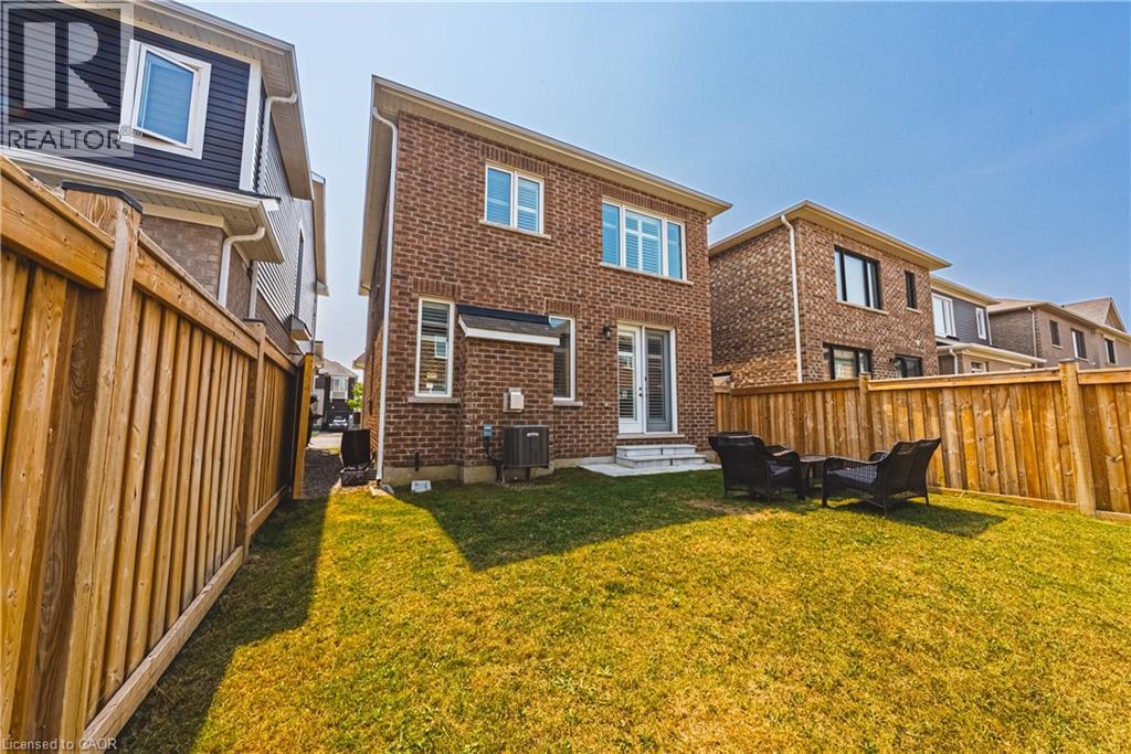 728 KENNEDY Circle W, Milton, Ontario, L9E1R9 — Photo 42