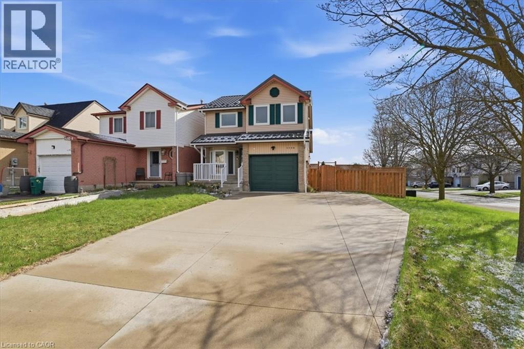 530B ROSEMEADOW Crescent, Waterloo, Ontario, N2T2A1 — Photo 2