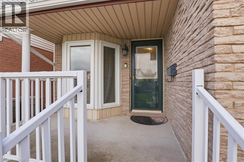 530B ROSEMEADOW Crescent, Waterloo, Ontario, N2T2A1 — Photo 3