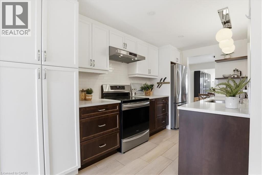 530B ROSEMEADOW Crescent, Waterloo, Ontario, N2T2A1 — Photo 4