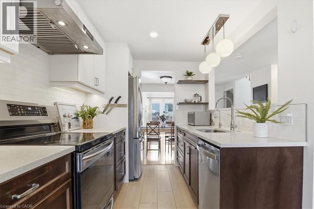 530B ROSEMEADOW Crescent, Waterloo, Ontario, N2T2A1 — Photo 5