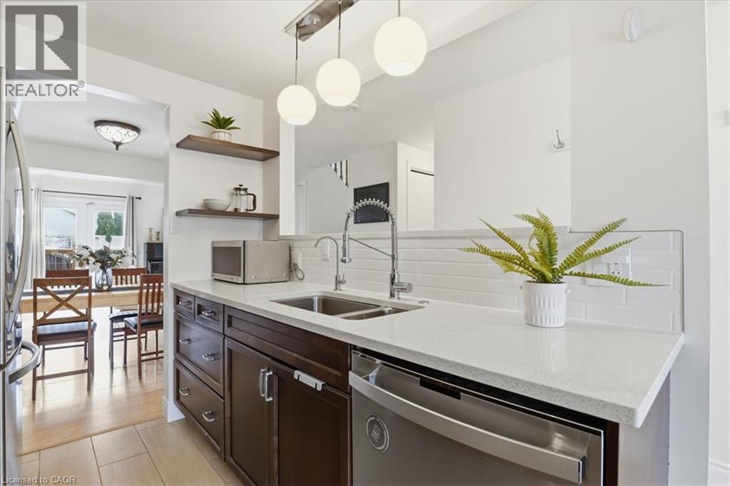 530B ROSEMEADOW Crescent, Waterloo, Ontario, N2T2A1 — Photo 6