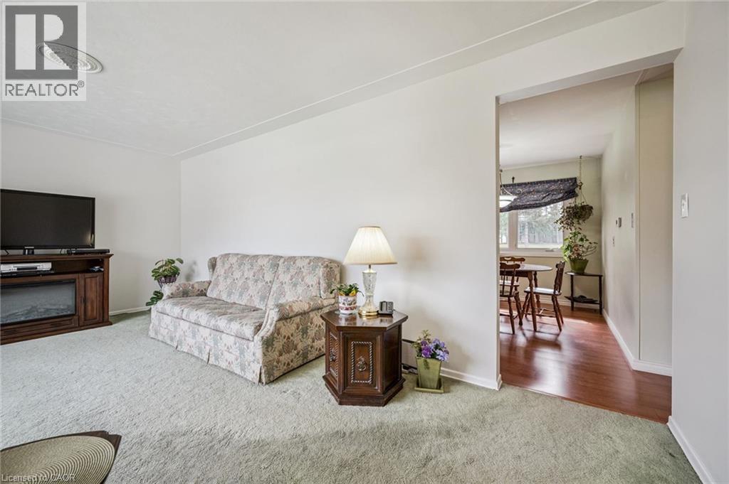 106 RUSKVIEW Road, Kitchener, Ontario, N2M4S3 — Photo 6