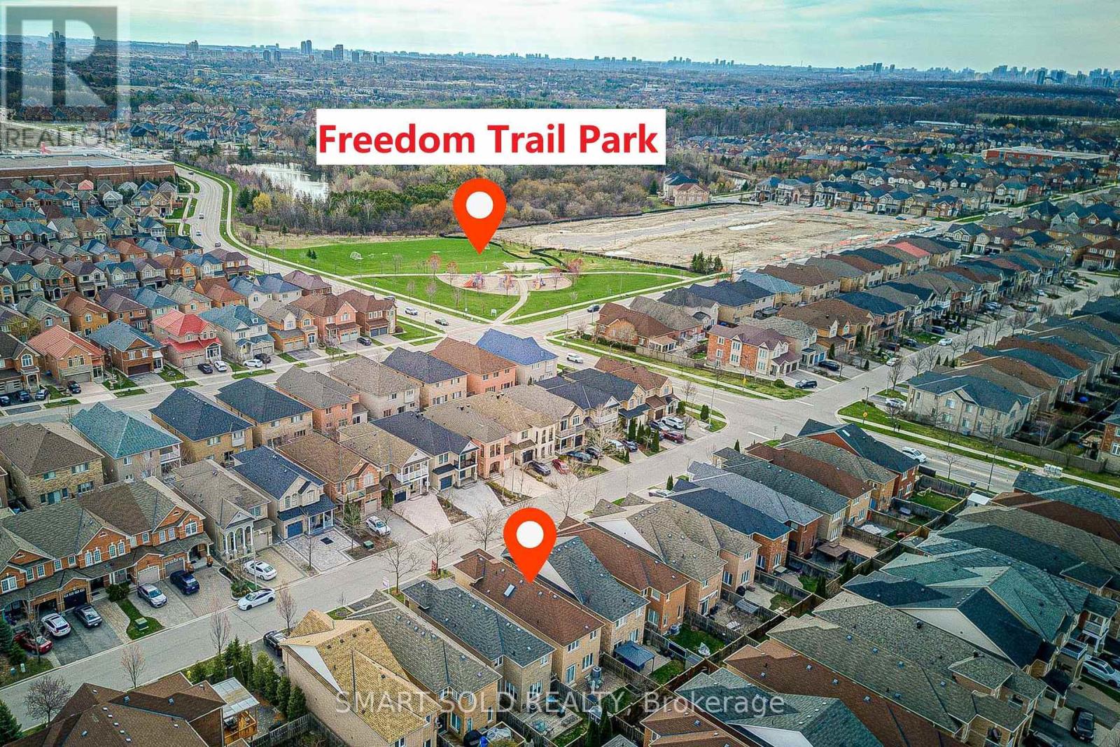 28 CATALPA CRESCENT, Vaughan (Patterson), Ontario, L6A0R6 — Photo 2