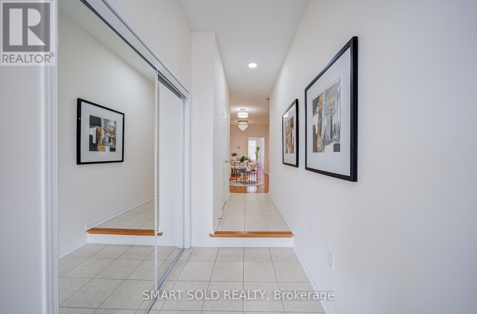 28 CATALPA CRESCENT, Vaughan (Patterson), Ontario, L6A0R6 — Photo 6