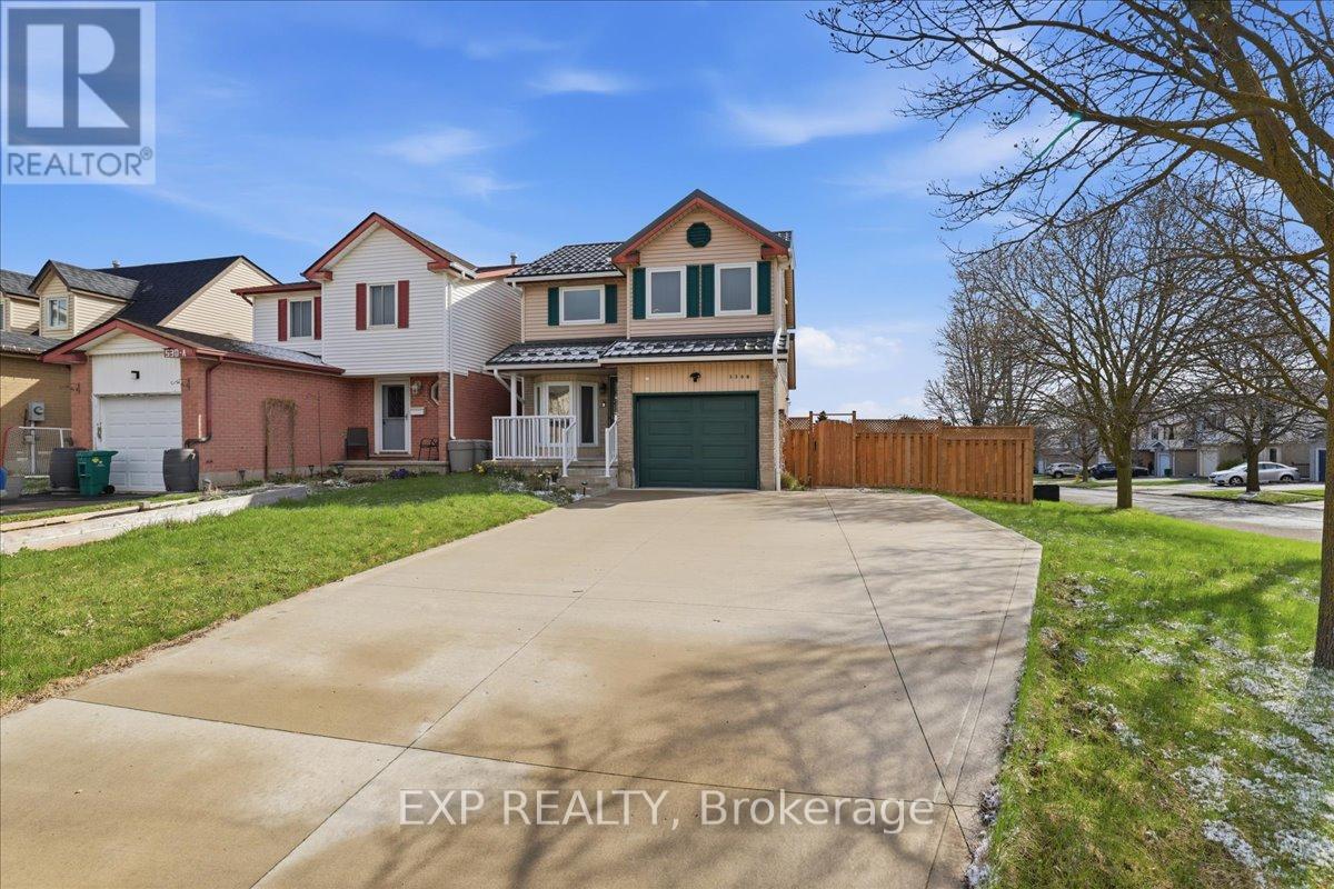 530B ROSEMEADOW CRESCENT, Waterloo, Ontario, N2T2A1 — Photo 2