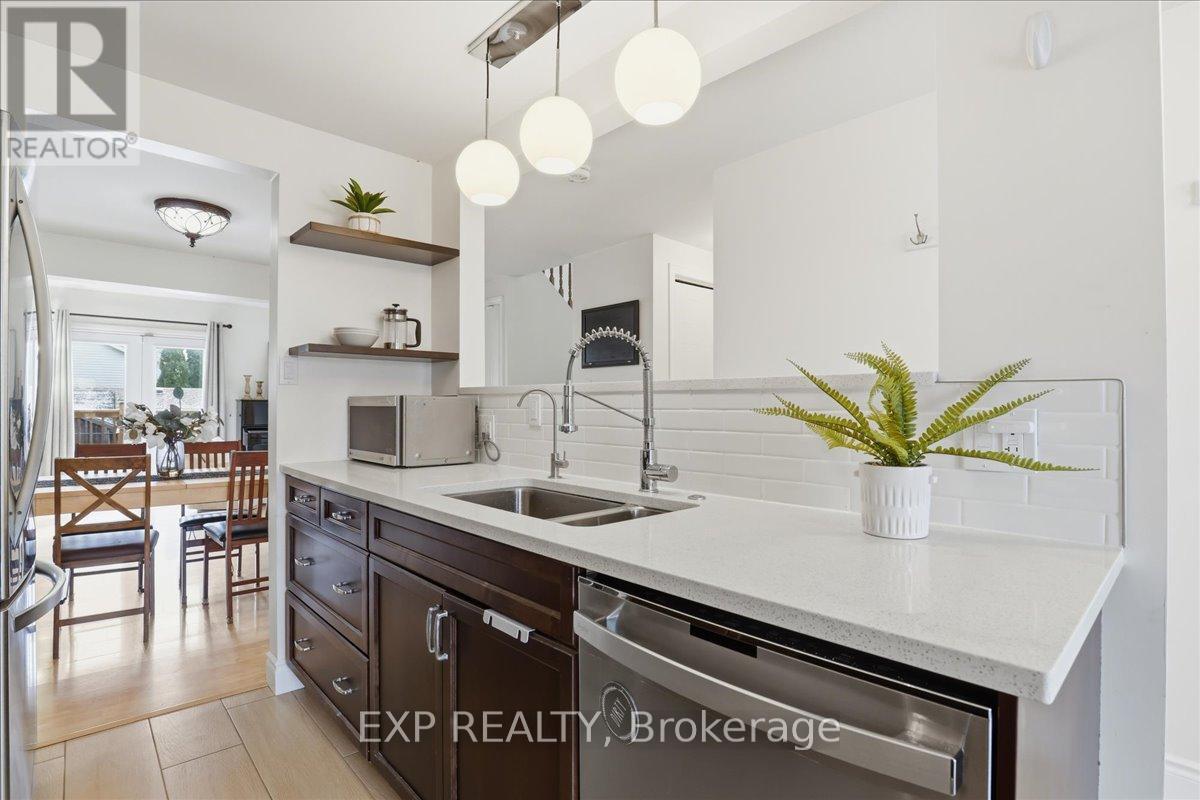 530B ROSEMEADOW CRESCENT, Waterloo, Ontario, N2T2A1 — Photo 6