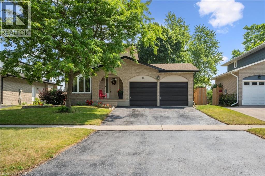 97 BECHTEL Drive, Kitchener, Ontario, N2P1S7 — Photo 3