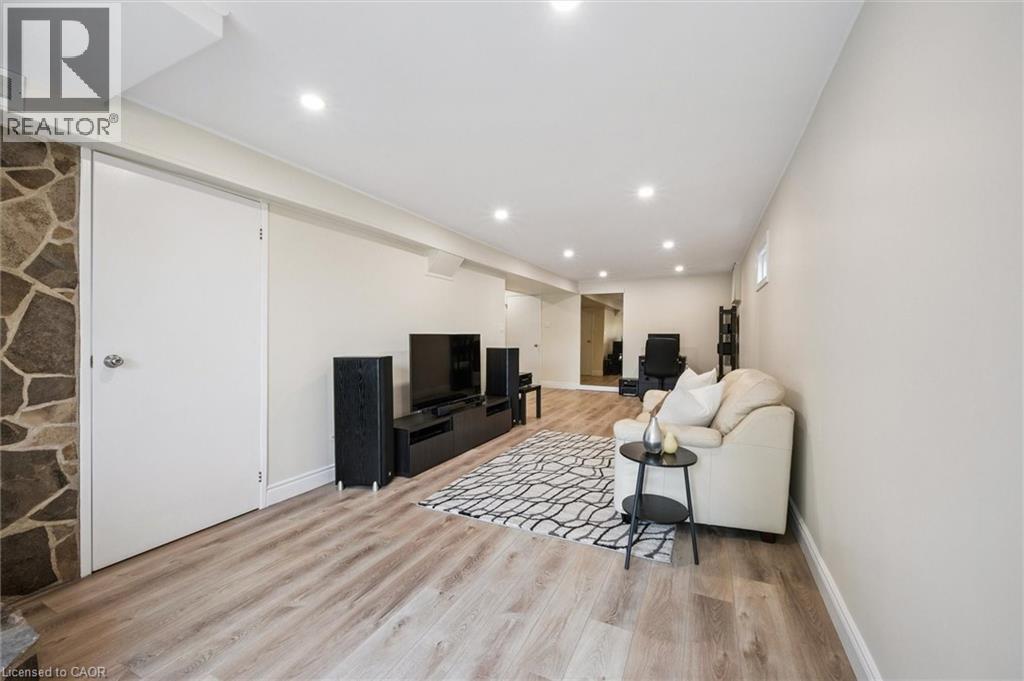 97 BECHTEL Drive, Kitchener, Ontario, N2P1S7 — Photo 30