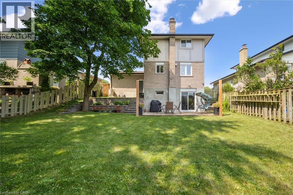 97 BECHTEL Drive, Kitchener, Ontario, N2P1S7 — Photo 40