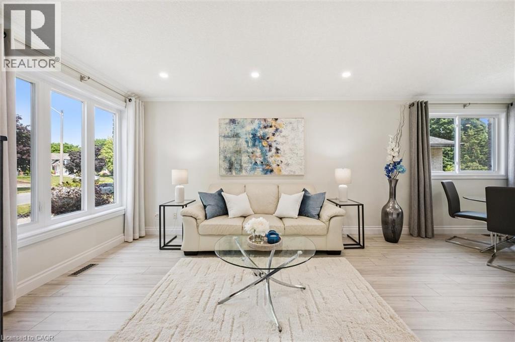 97 BECHTEL Drive, Kitchener, Ontario, N2P1S7 — Photo 9