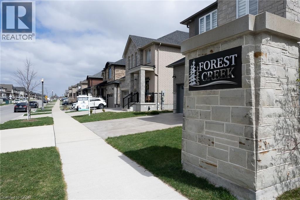 126 FOREST CREEK Drive, Kitchener, Ontario, N2R0M1 — Photo 3