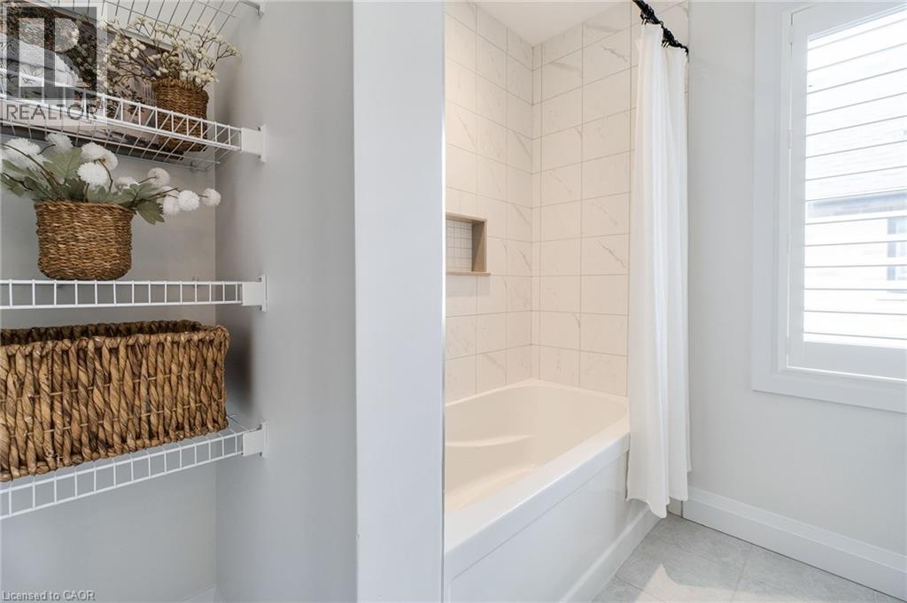 126 FOREST CREEK Drive, Kitchener, Ontario, N2R0M1 — Photo 33