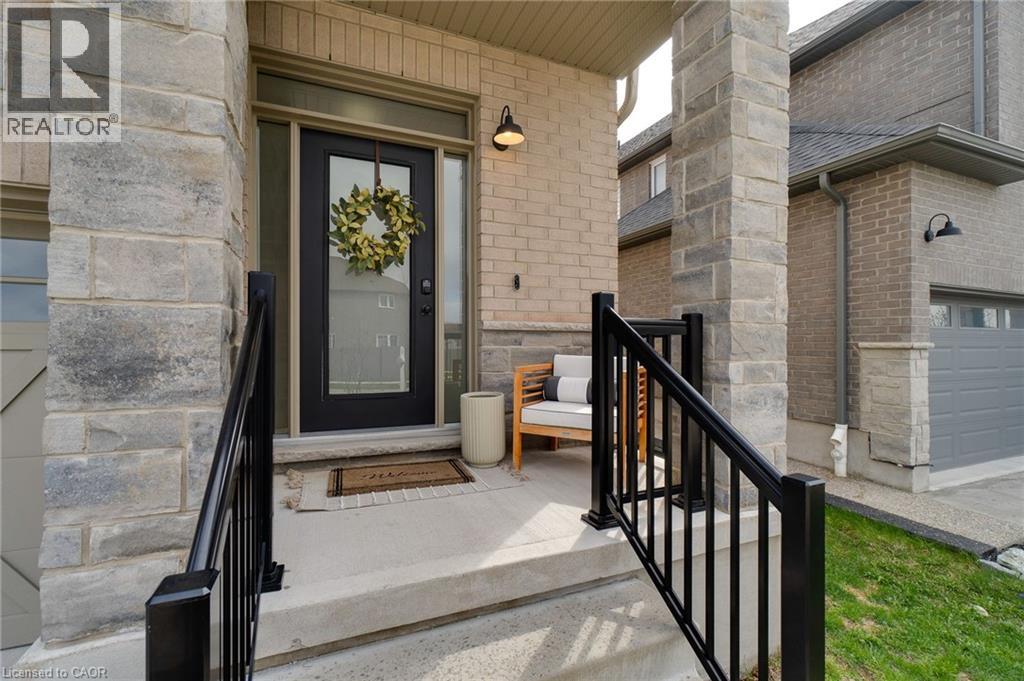 126 FOREST CREEK Drive, Kitchener, Ontario, N2R0M1 — Photo 4