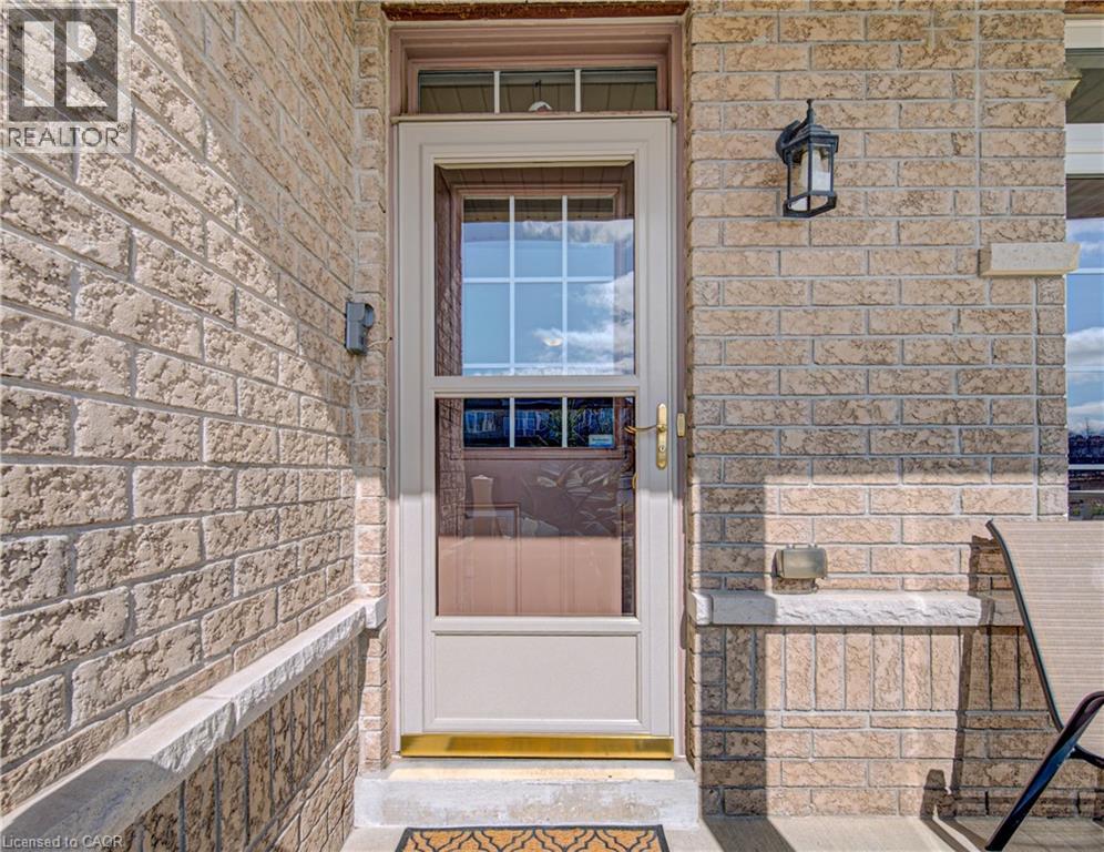 13 RUSK Terrace, Waterdown, Ontario, L8B0W2 — Photo 4