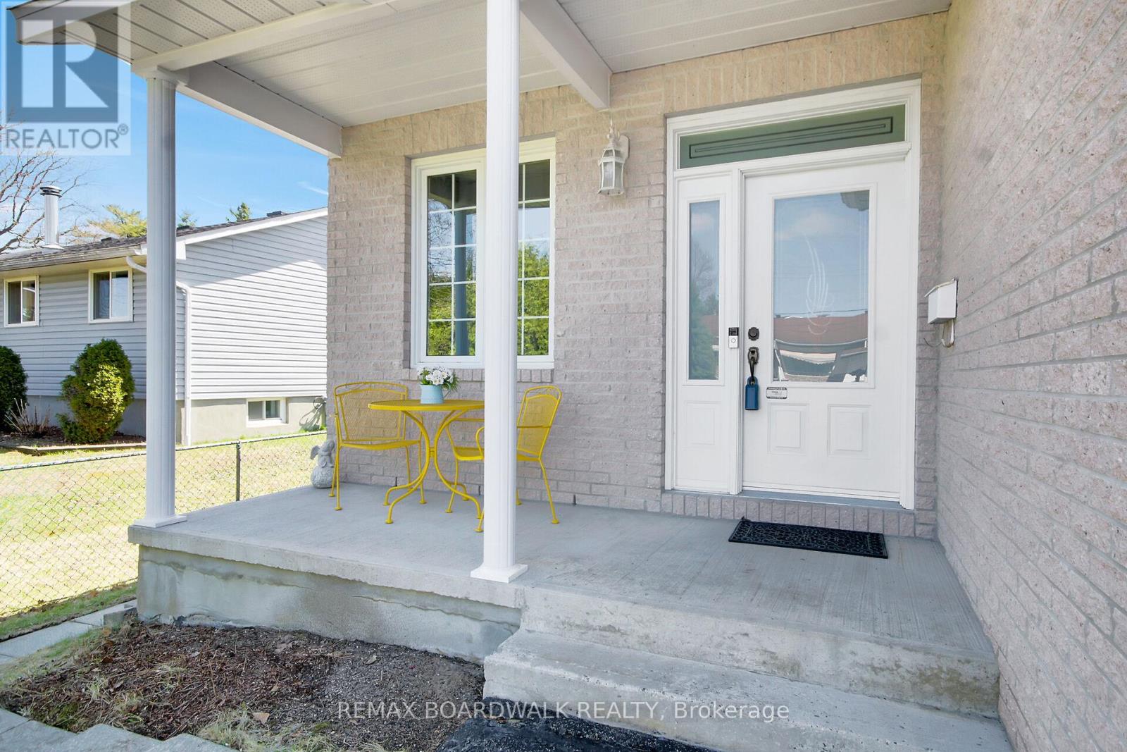 6658 BENOIT STREET, Ottawa, Ontario, K1C1J6 — Photo 3