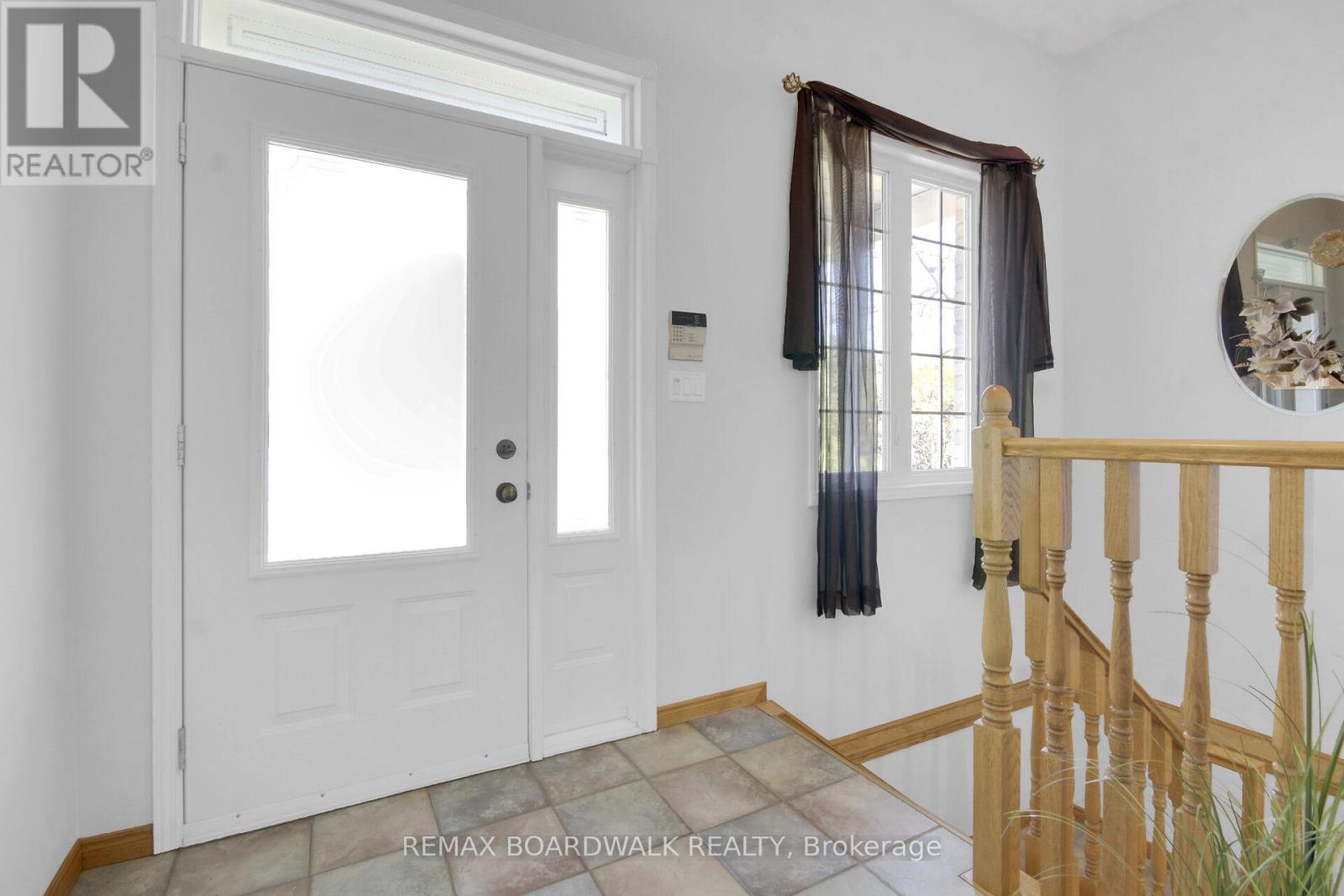 6658 BENOIT STREET, Ottawa, Ontario, K1C1J6 — Photo 4