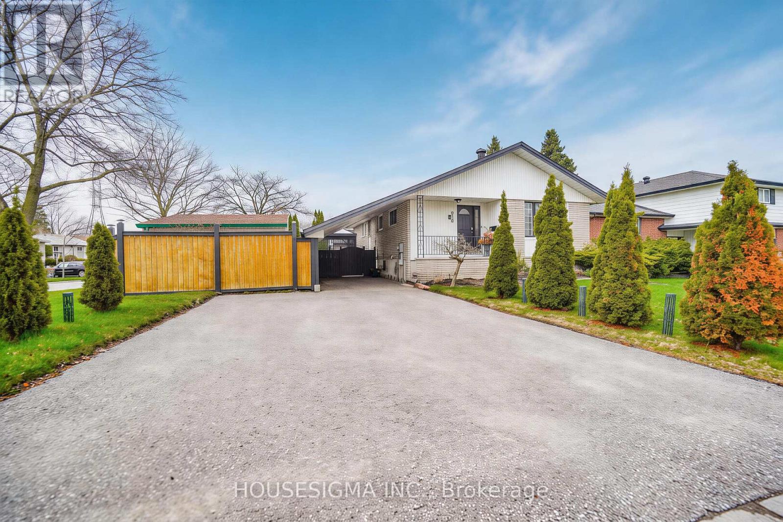 919 CENTRAL PARK BOULEVARD N, Oshawa (Centennial), Ontario, L1G6V8 — Photo 3