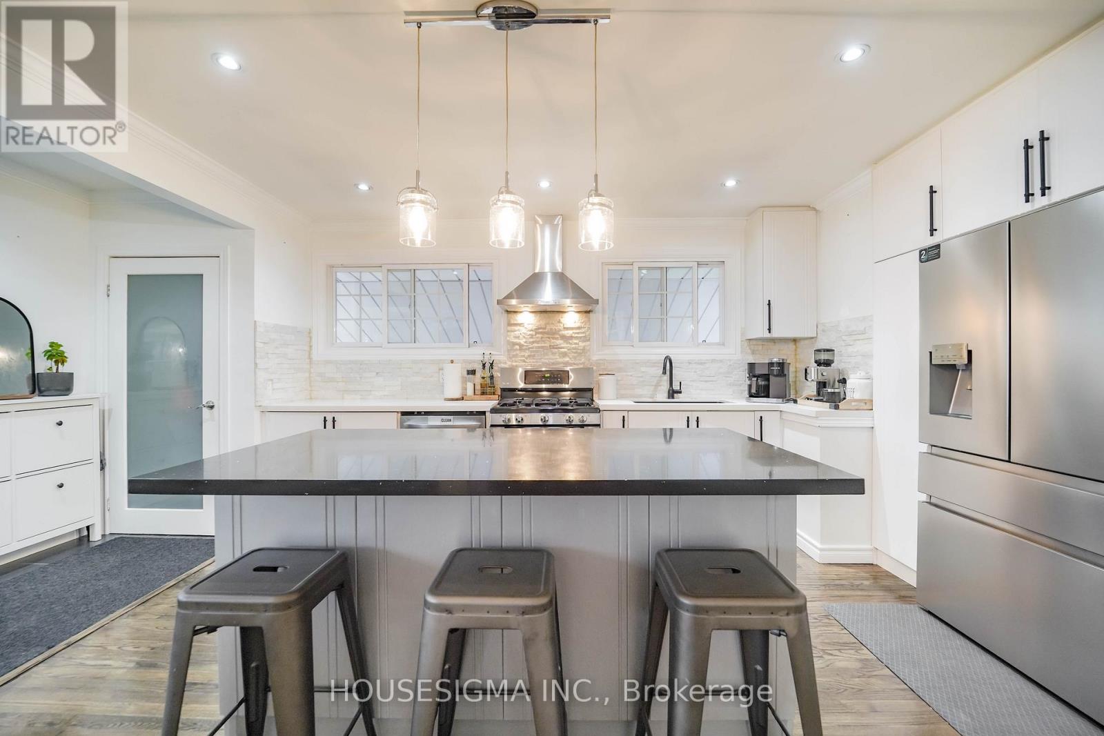 919 CENTRAL PARK BOULEVARD N, Oshawa (Centennial), Ontario, L1G6V8 — Photo 7