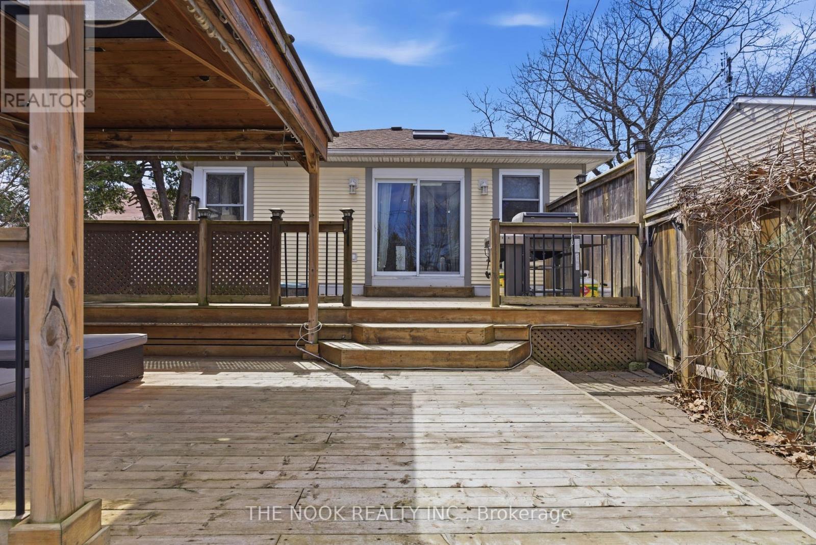 24 BIRCH CRESCENT, Ajax (Central), Ontario, L1S1X5 — Photo 37