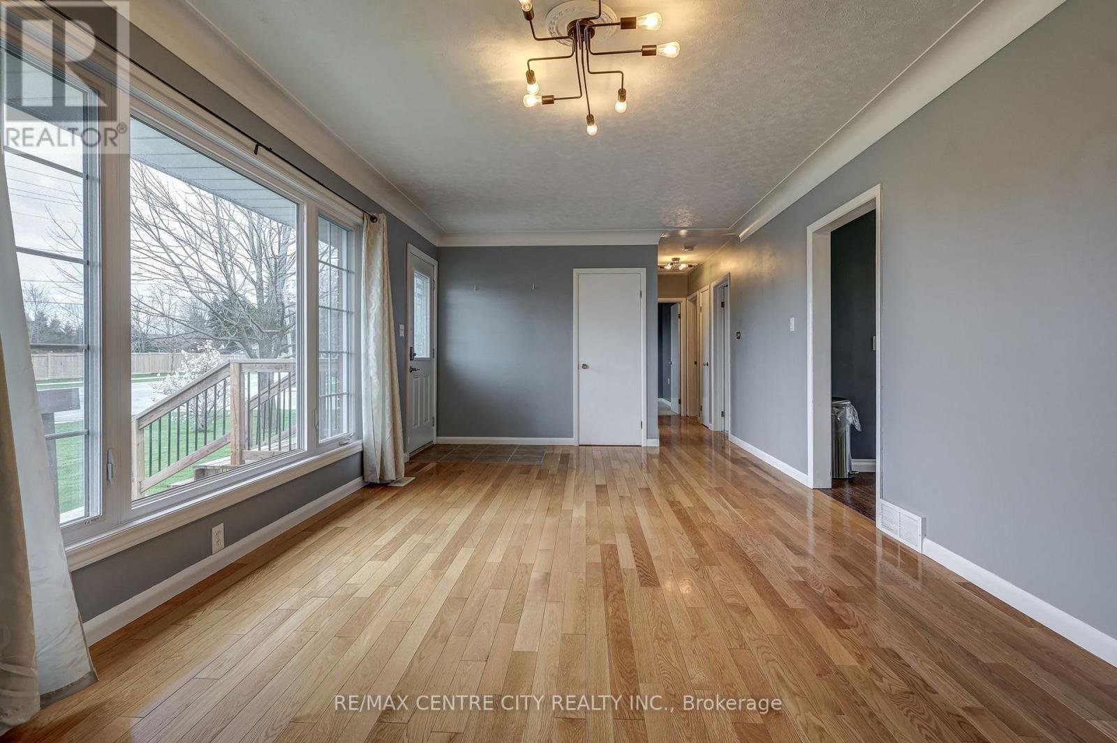 784 ELM STREET, St. Thomas, Ontario, N5P1T1 — Photo 2