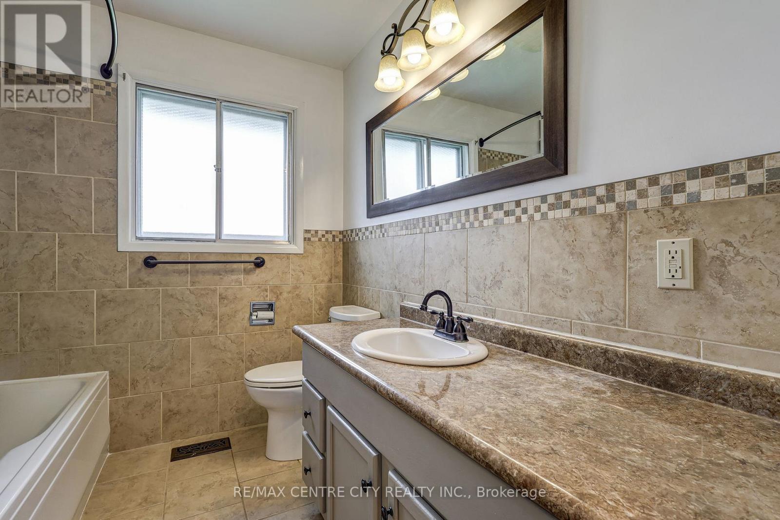 784 ELM STREET, St. Thomas, Ontario, N5P1T1 — Photo 5