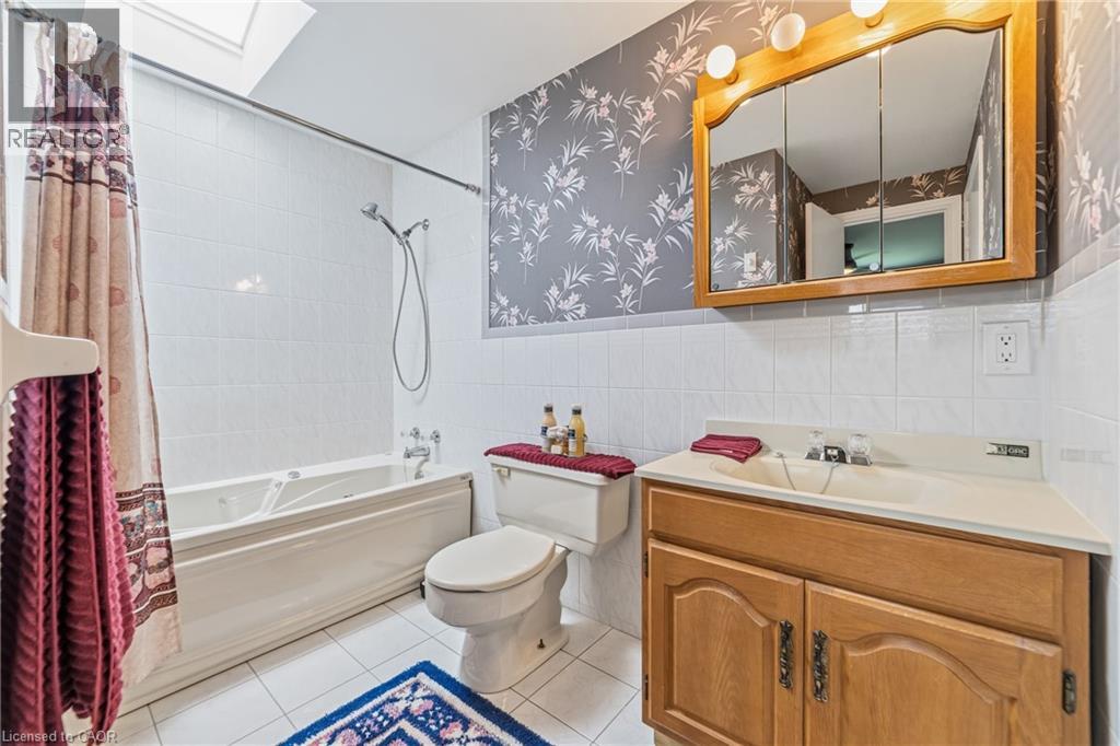 31 LEDUC Street W, Hamilton, Ontario, L8T4S3 — Photo 23