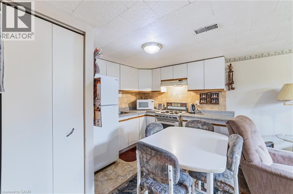 31 LEDUC Street W, Hamilton, Ontario, L8T4S3 — Photo 24