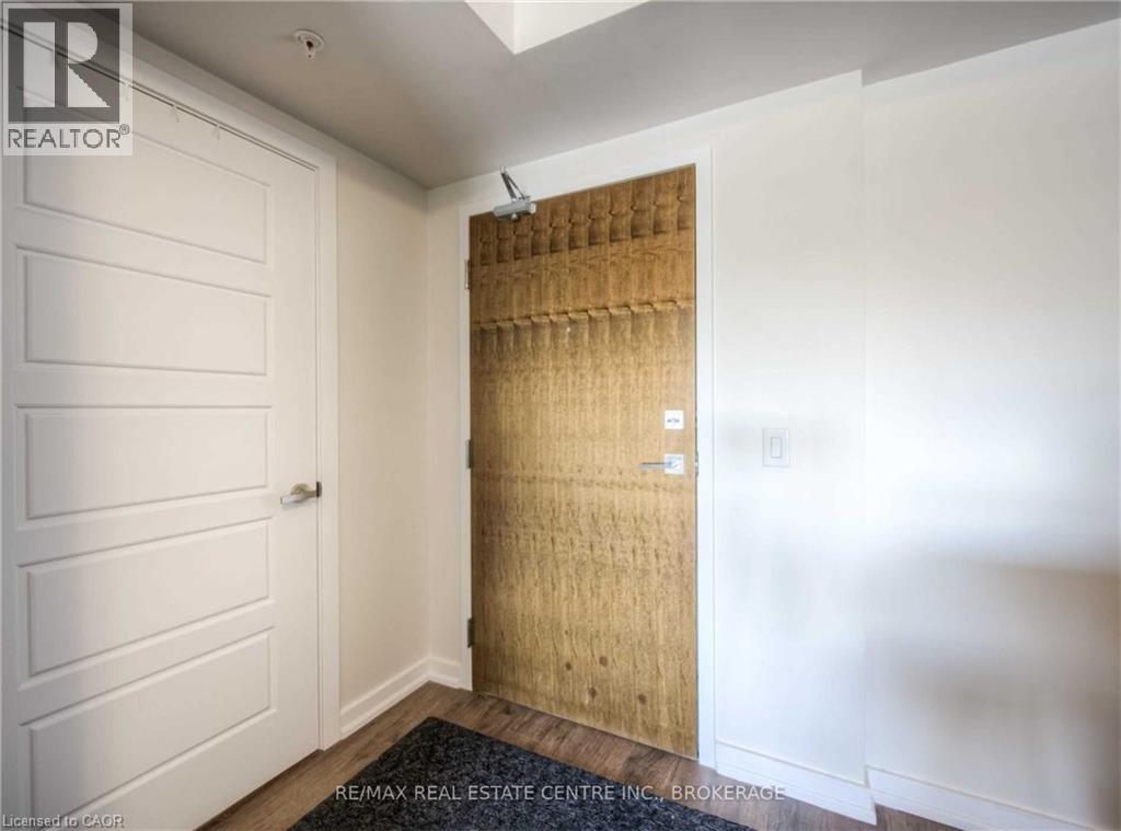 25 KAY Crescent Unit# 210, Guelph, Ontario, N1L0P2 — Photo 2