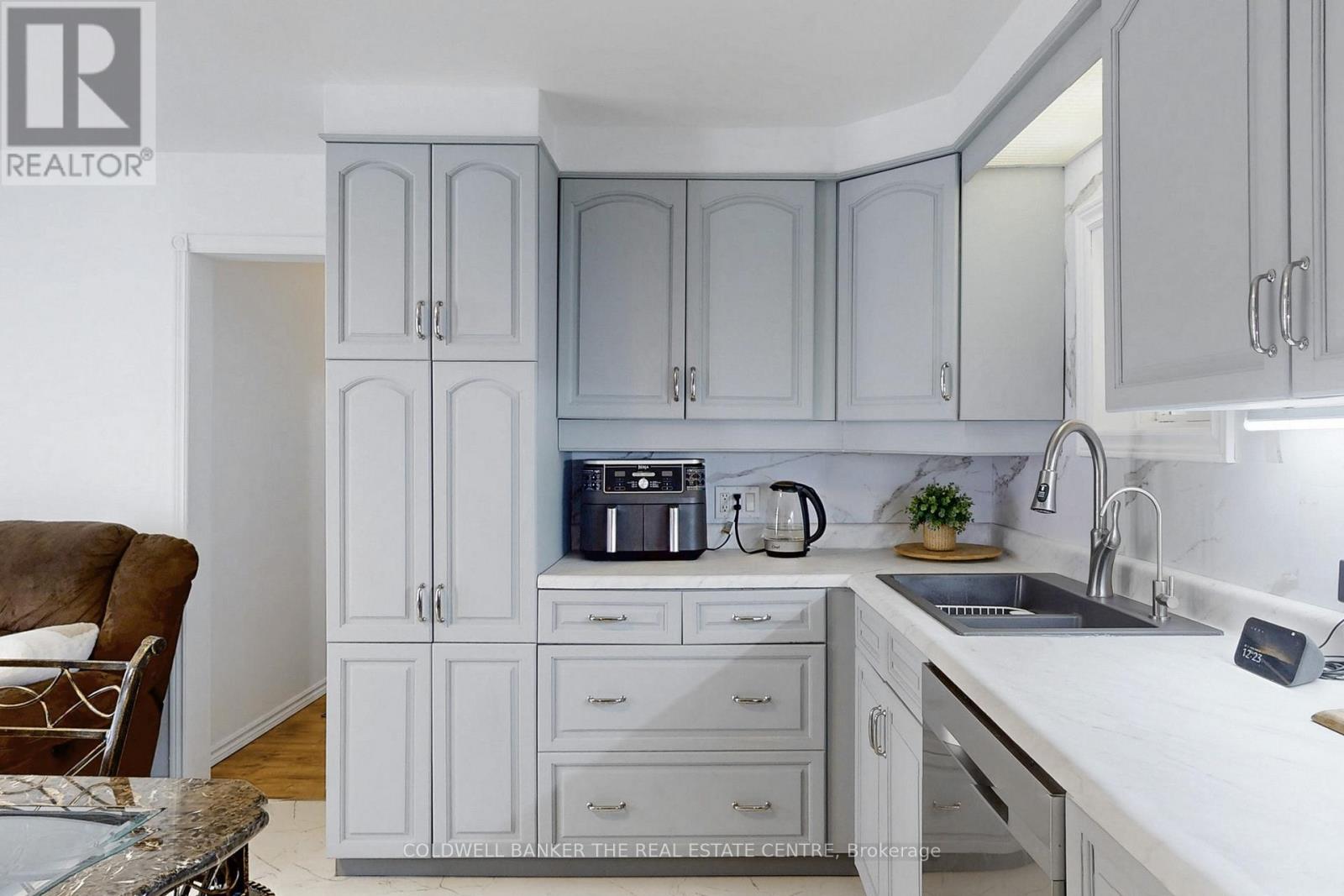 8352 MAIN LISLE STREET, Adjala-Tosorontio (Lisle), Ontario, L0M1M0 — Photo 7