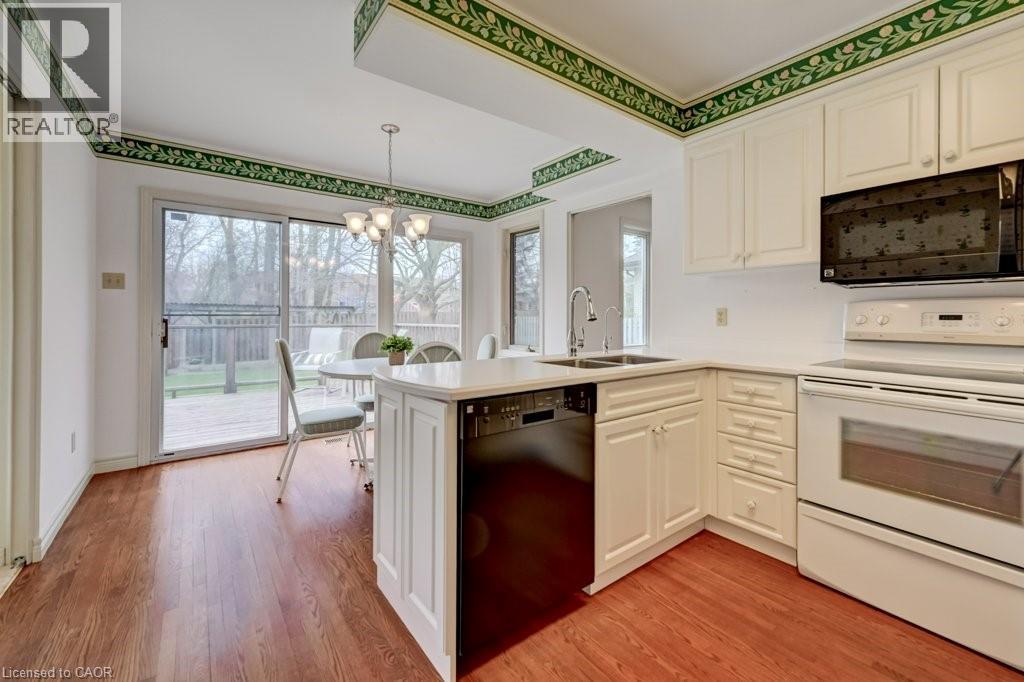 285 MAGNOLIA Place, Waterloo, Ontario, N2V2A3 — Photo 16