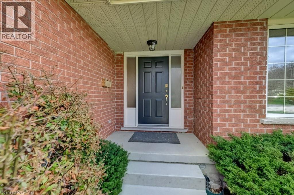 285 MAGNOLIA Place, Waterloo, Ontario, N2V2A3 — Photo 3