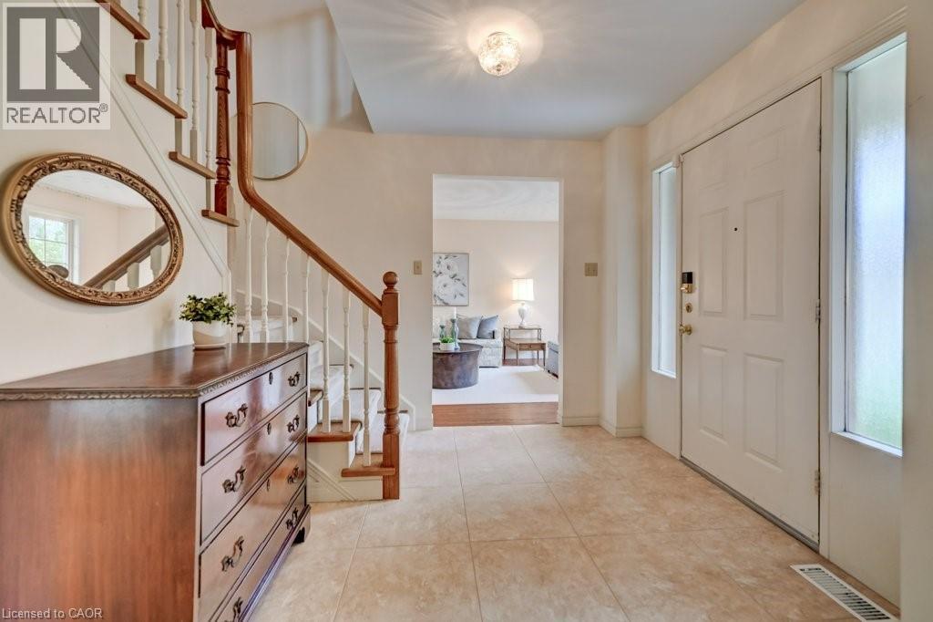 285 MAGNOLIA Place, Waterloo, Ontario, N2V2A3 — Photo 4