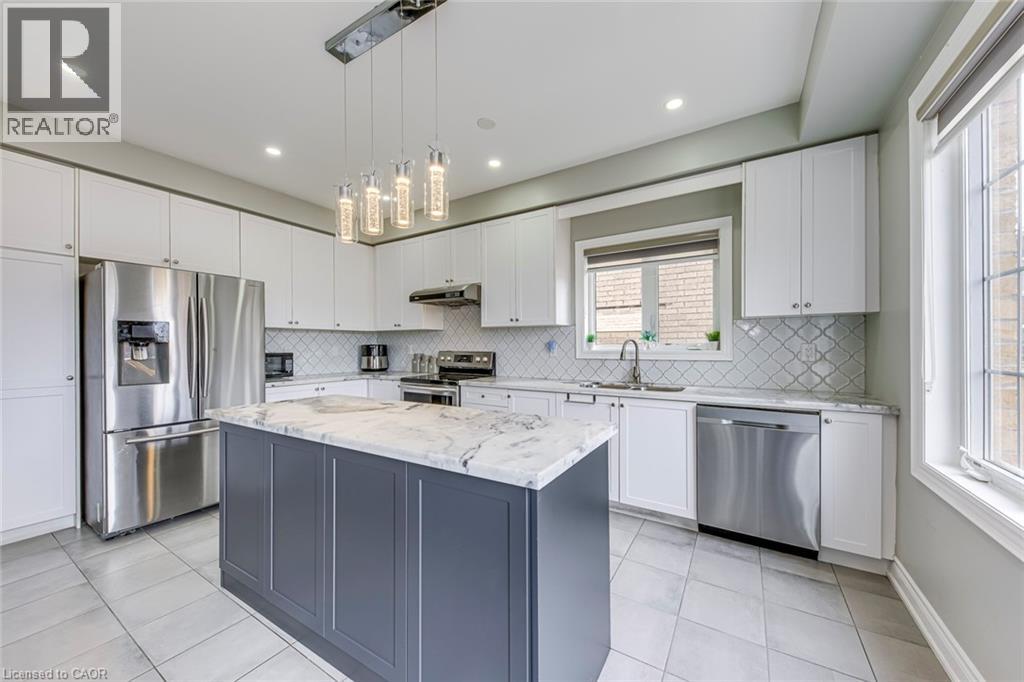 99 MCKNIGHT Avenue, Waterdown, Ontario, L8B0T8 — Photo 12