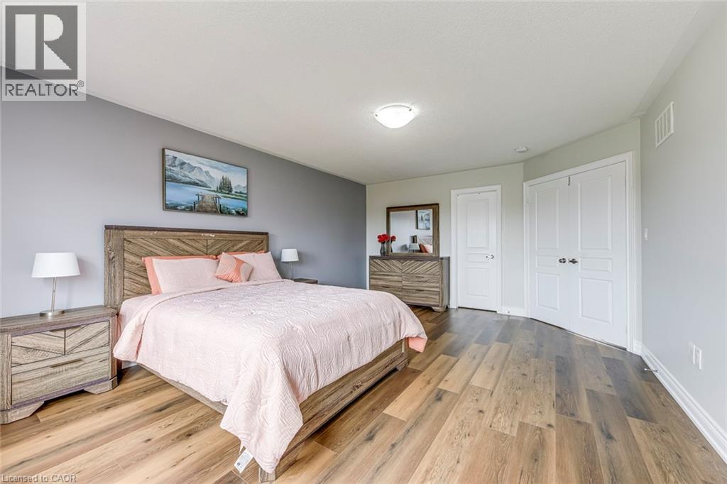 99 MCKNIGHT Avenue, Waterdown, Ontario, L8B0T8 — Photo 24