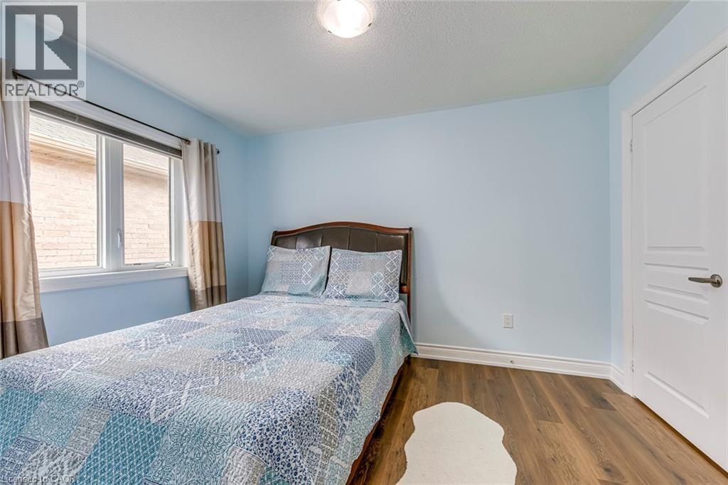 99 MCKNIGHT Avenue, Waterdown, Ontario, L8B0T8 — Photo 37