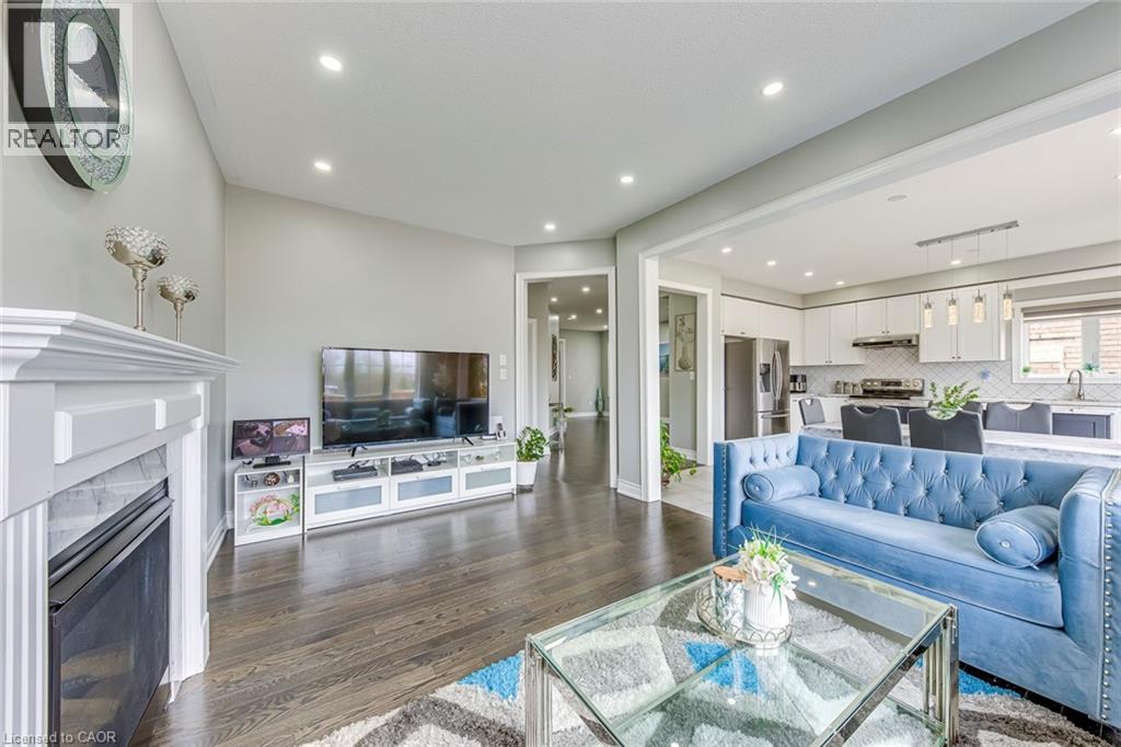 99 MCKNIGHT Avenue, Waterdown, Ontario, L8B0T8 — Photo 8