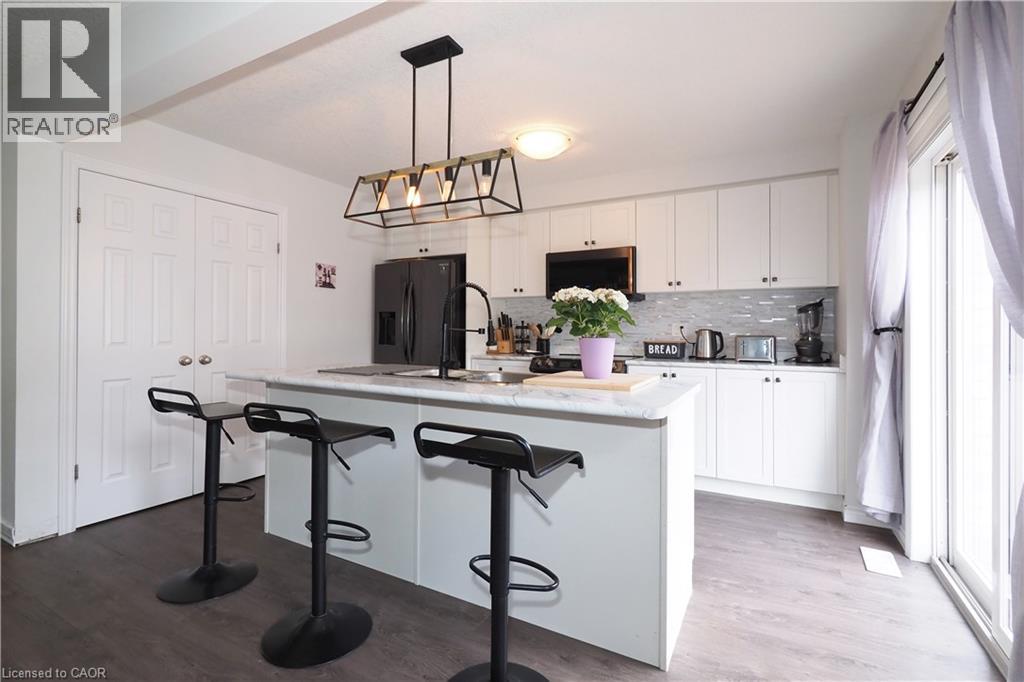 27 GLEASON Crescent, Kitchener, Ontario, N2M0B7 — Photo 13