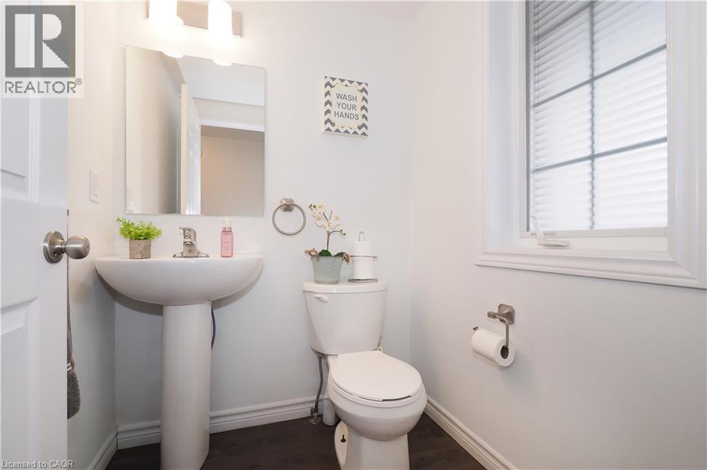 27 GLEASON Crescent, Kitchener, Ontario, N2M0B7 — Photo 19