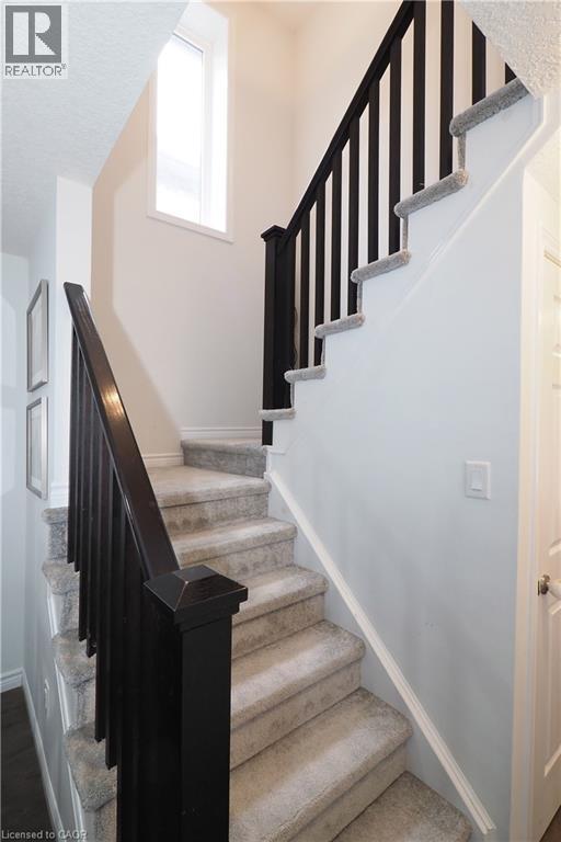 27 GLEASON Crescent, Kitchener, Ontario, N2M0B7 — Photo 20