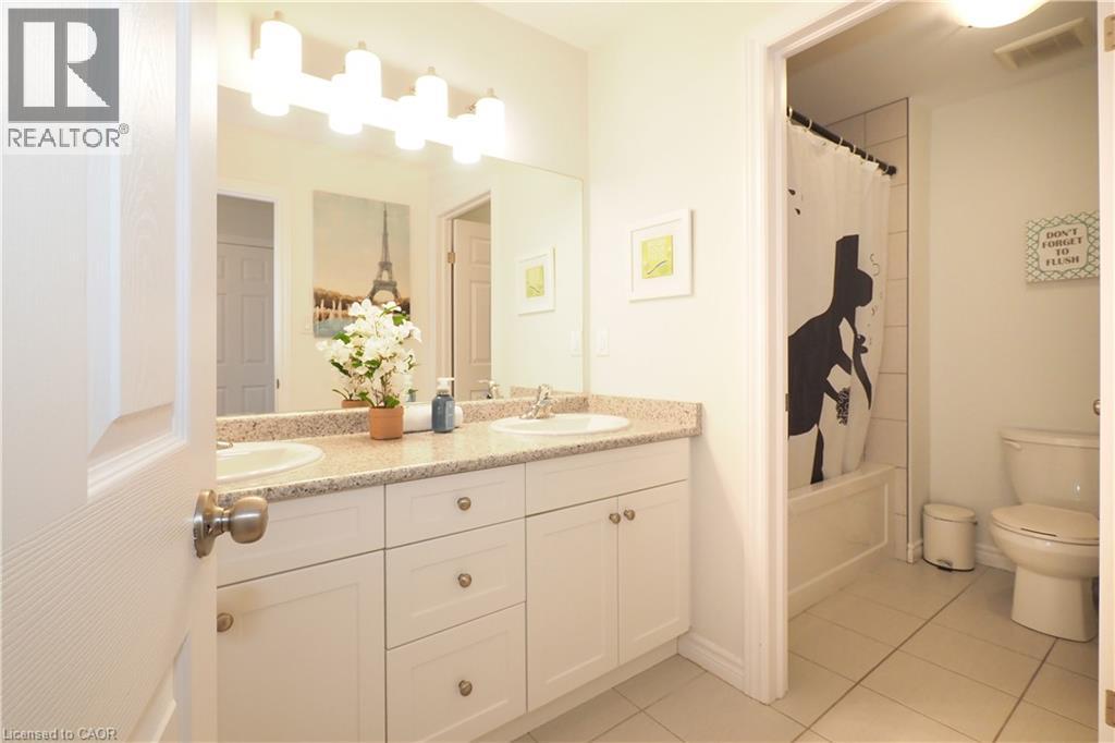 27 GLEASON Crescent, Kitchener, Ontario, N2M0B7 — Photo 31