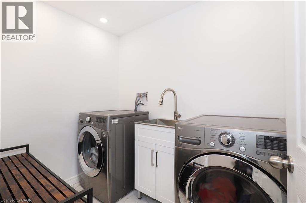 27 GLEASON Crescent, Kitchener, Ontario, N2M0B7 — Photo 38