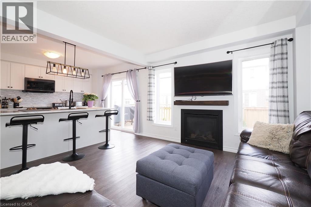 27 GLEASON Crescent, Kitchener, Ontario, N2M0B7 — Photo 8