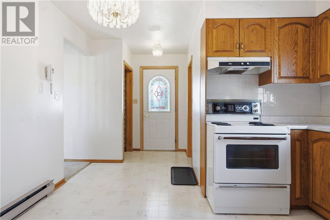 790 Burton Avenue, Sudbury, Ontario, P3C4L4 — Photo 3